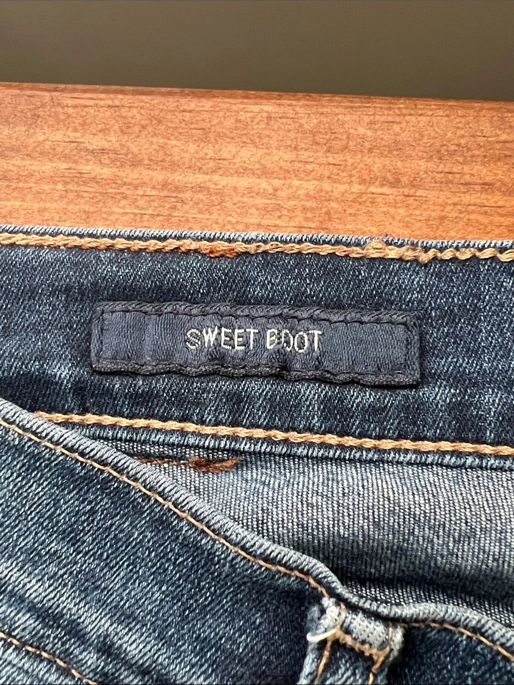 Lucky Brand Women’s Medium Blue Sweet Boot Jeans
